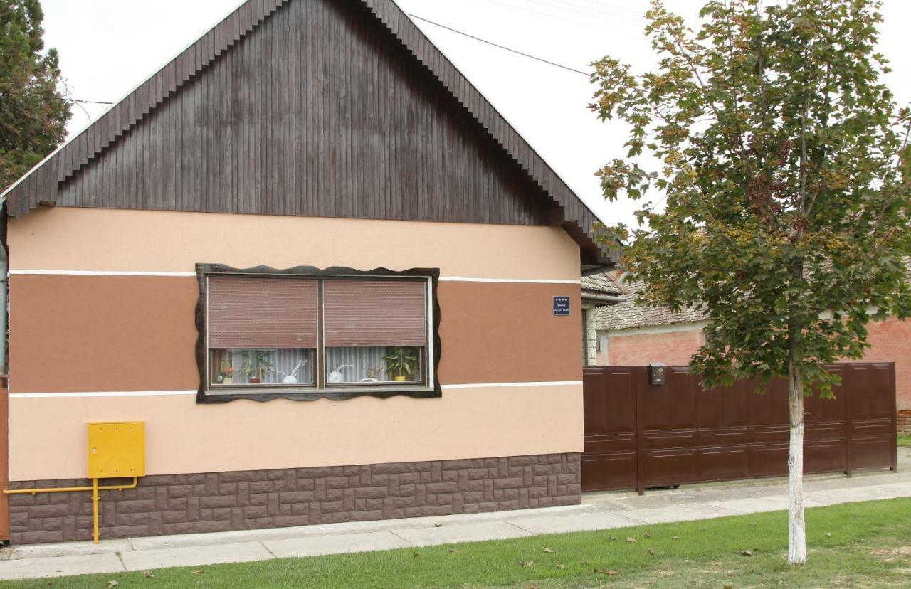 Apartman Sokica Bizovac Exterior foto